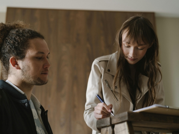 Thailand rental contract signing Bangkok condo